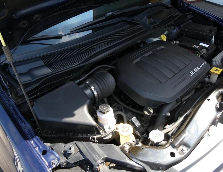 Chrysler Town & Country 31