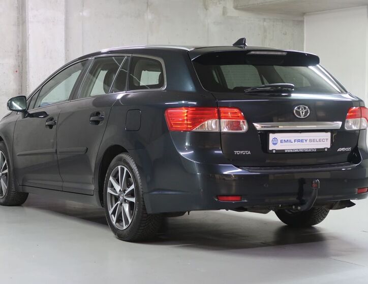 Toyota Avensis 7
