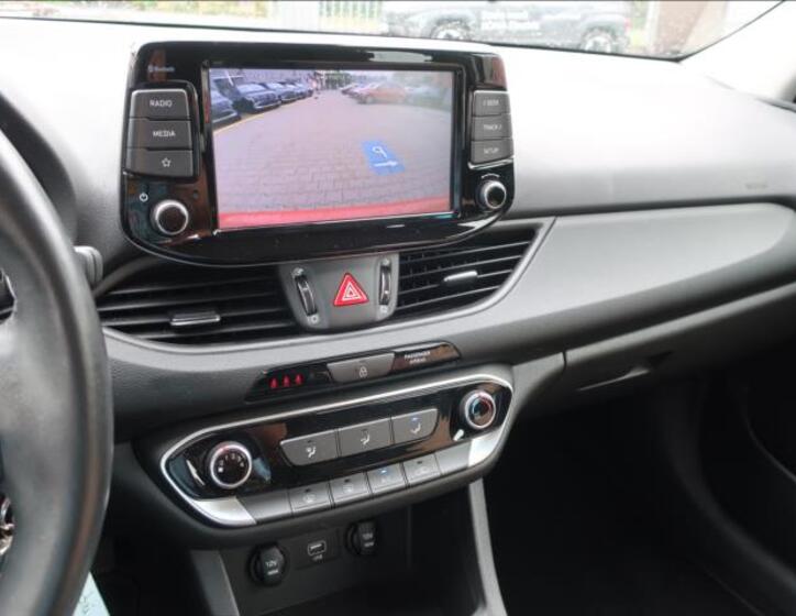 Hyundai i30 20
