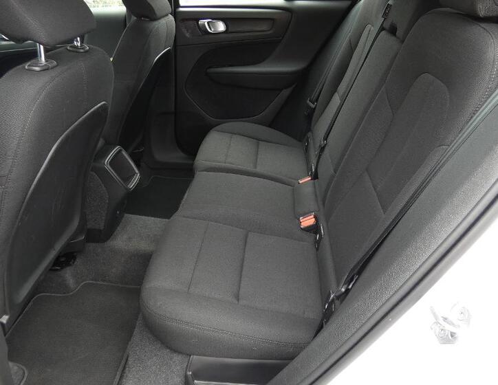 Volvo XC40 18