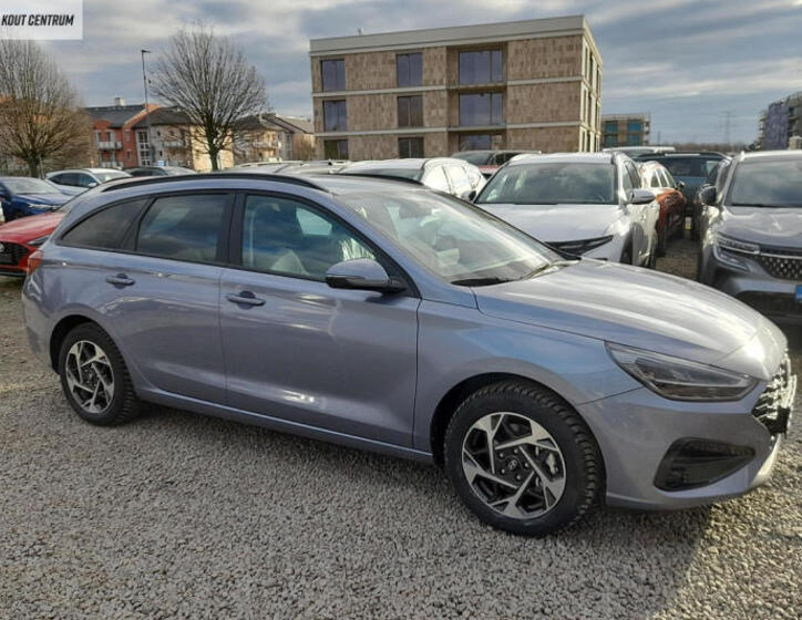 Hyundai i30 4