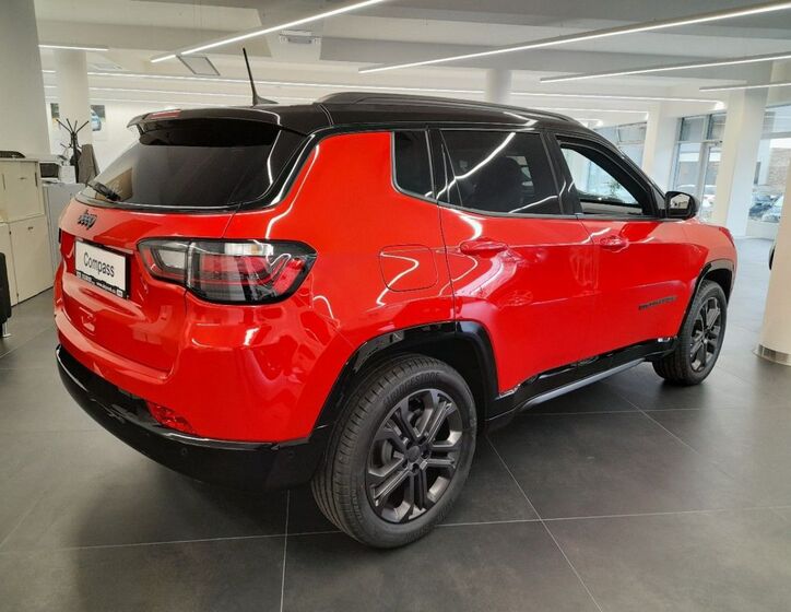 Jeep Compass 4
