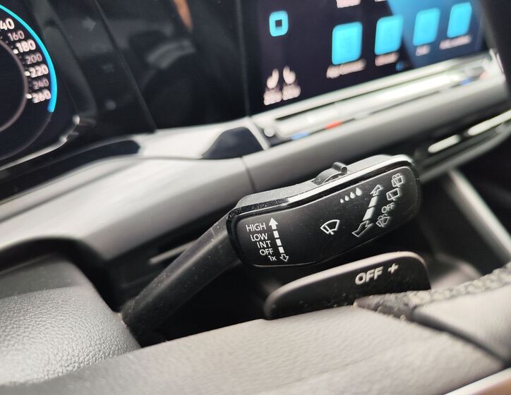 Volkswagen Golf 28