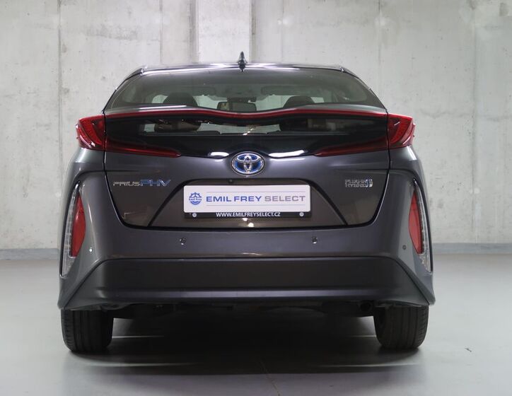 Toyota Prius 6