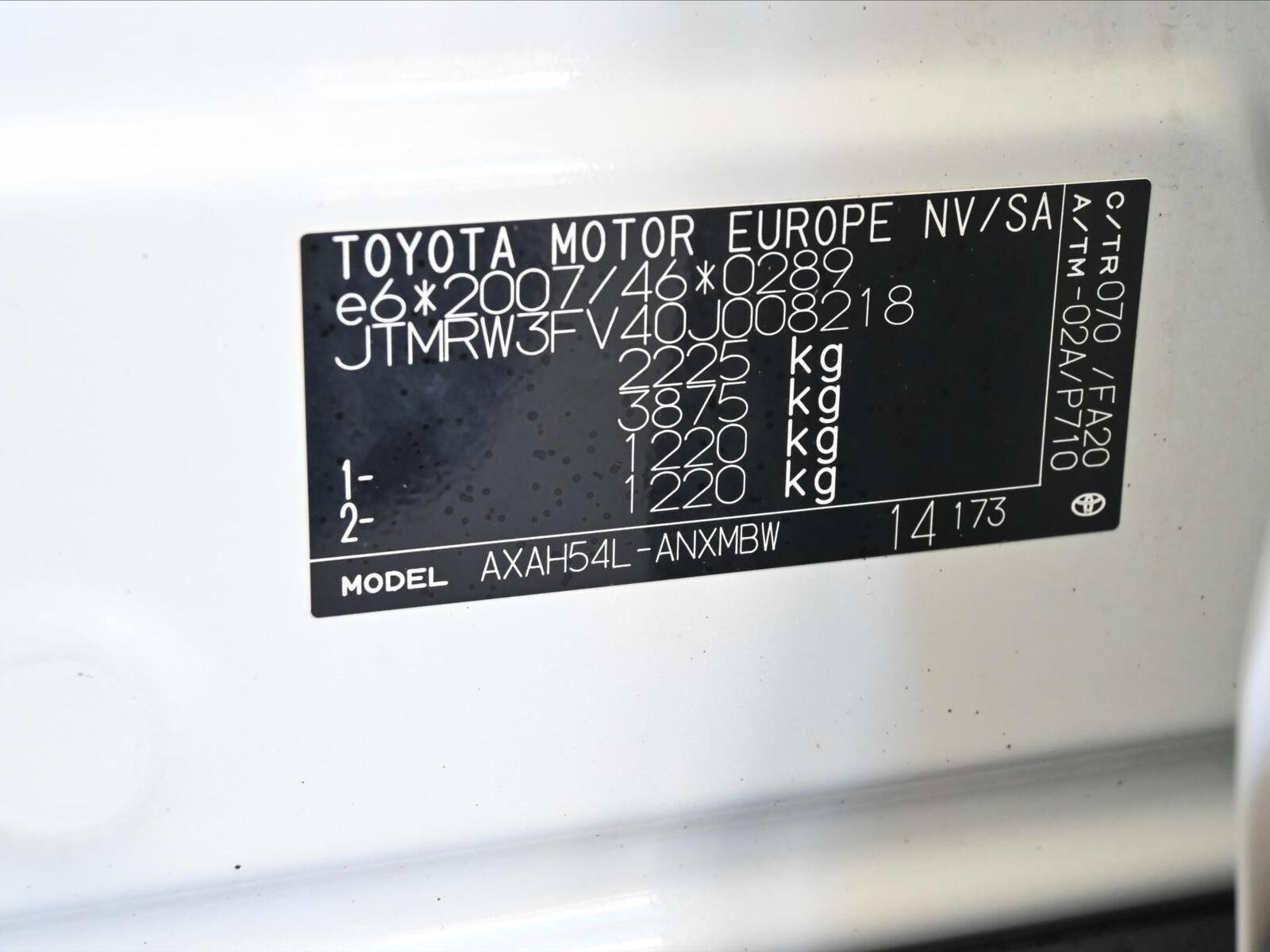 Toyota RAV4 8