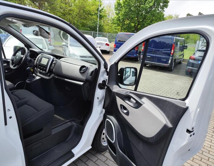 Renault Trafic 33