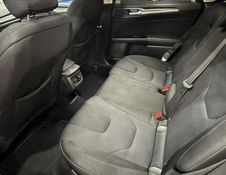 Ford Mondeo 18