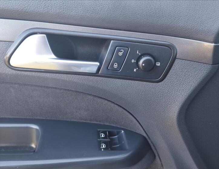 Volkswagen Touran 12