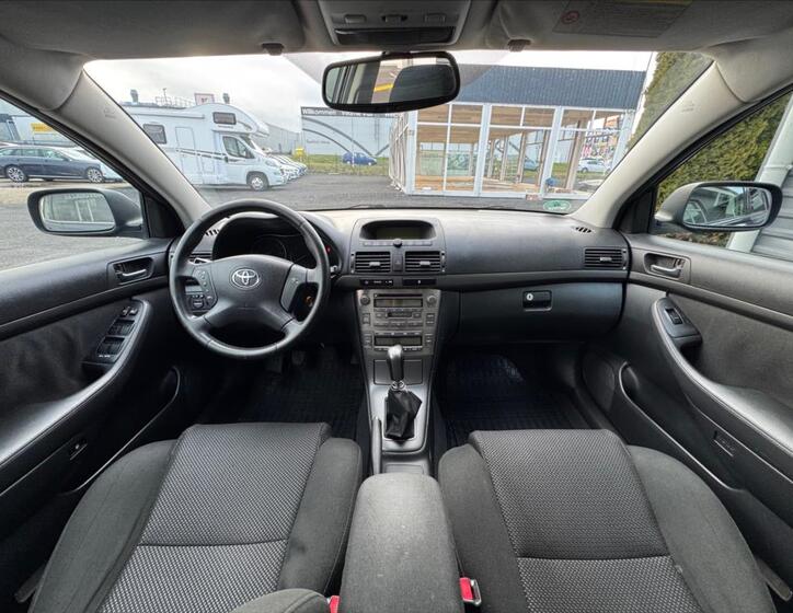 Toyota Avensis 12