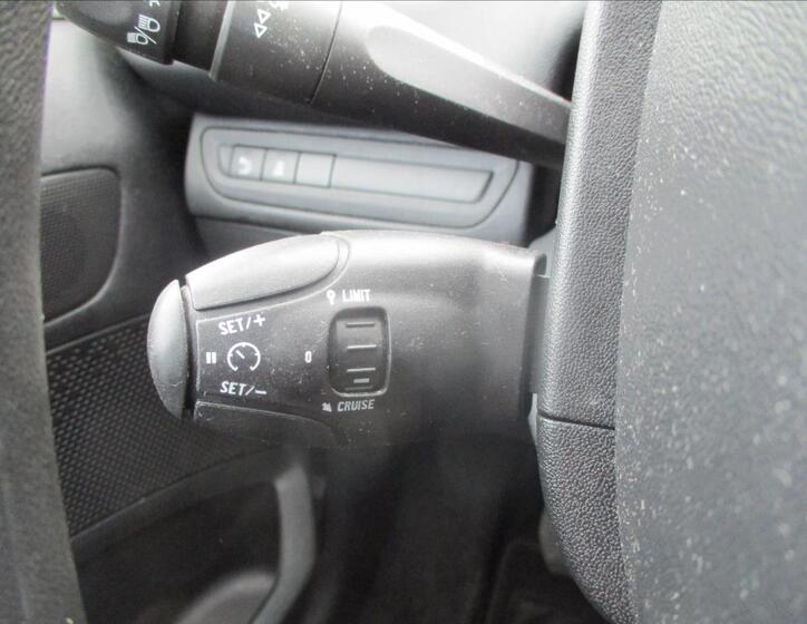 Peugeot 208 17