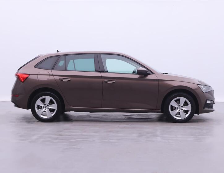 Škoda Scala 8