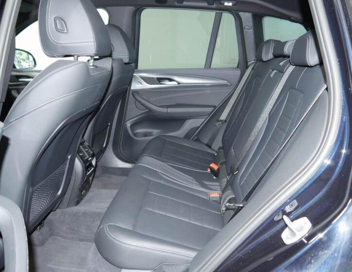 BMW X3 8