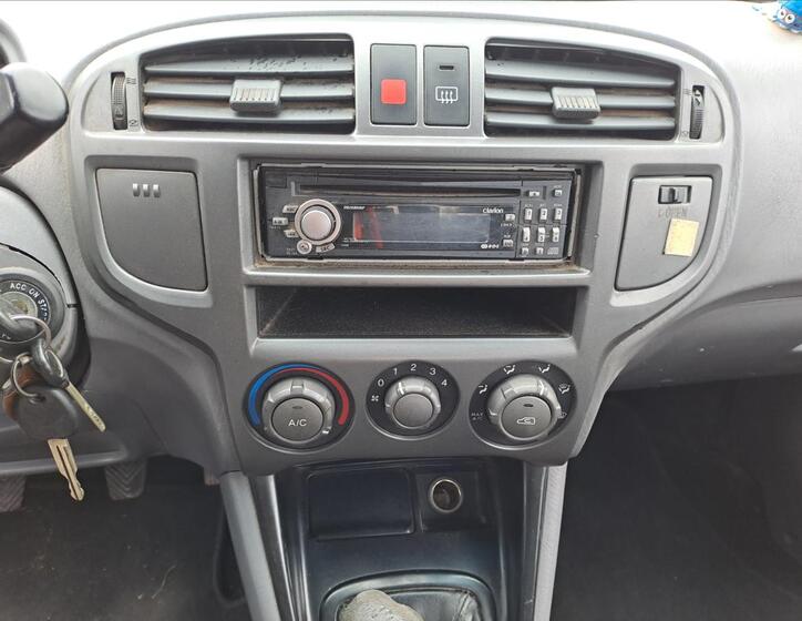 Hyundai Matrix 12
