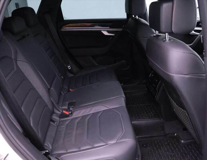 Volkswagen Touareg 17
