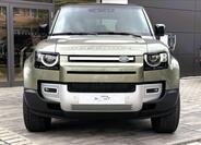 Land Rover Defender 10