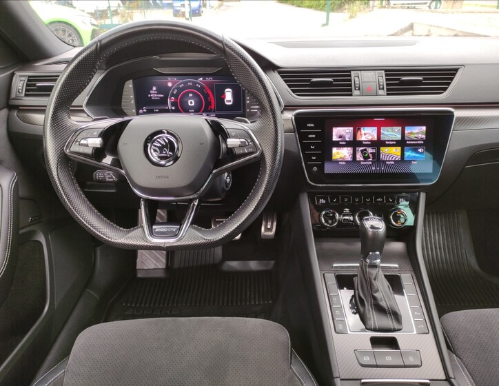 Škoda Superb 8