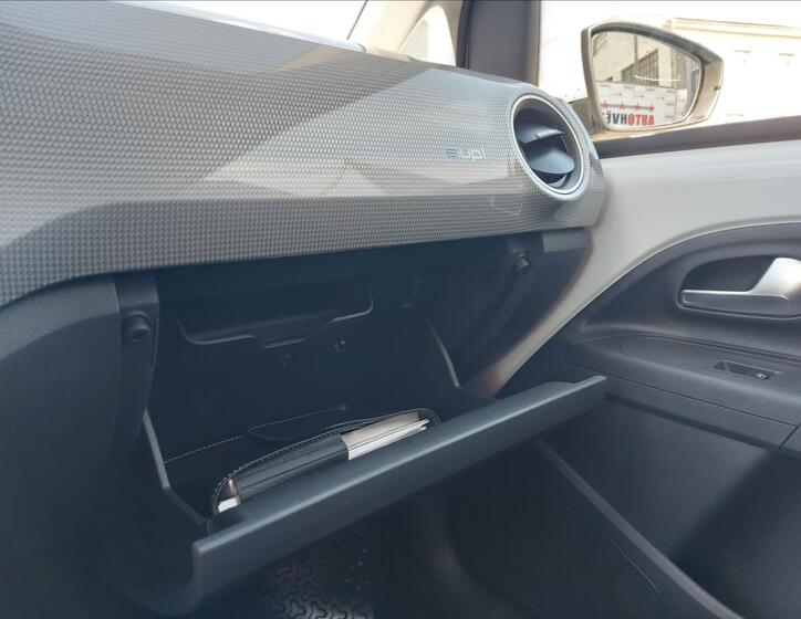 Volkswagen e-up! 33