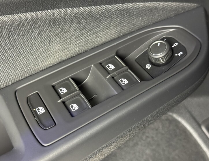 Volkswagen Golf 21