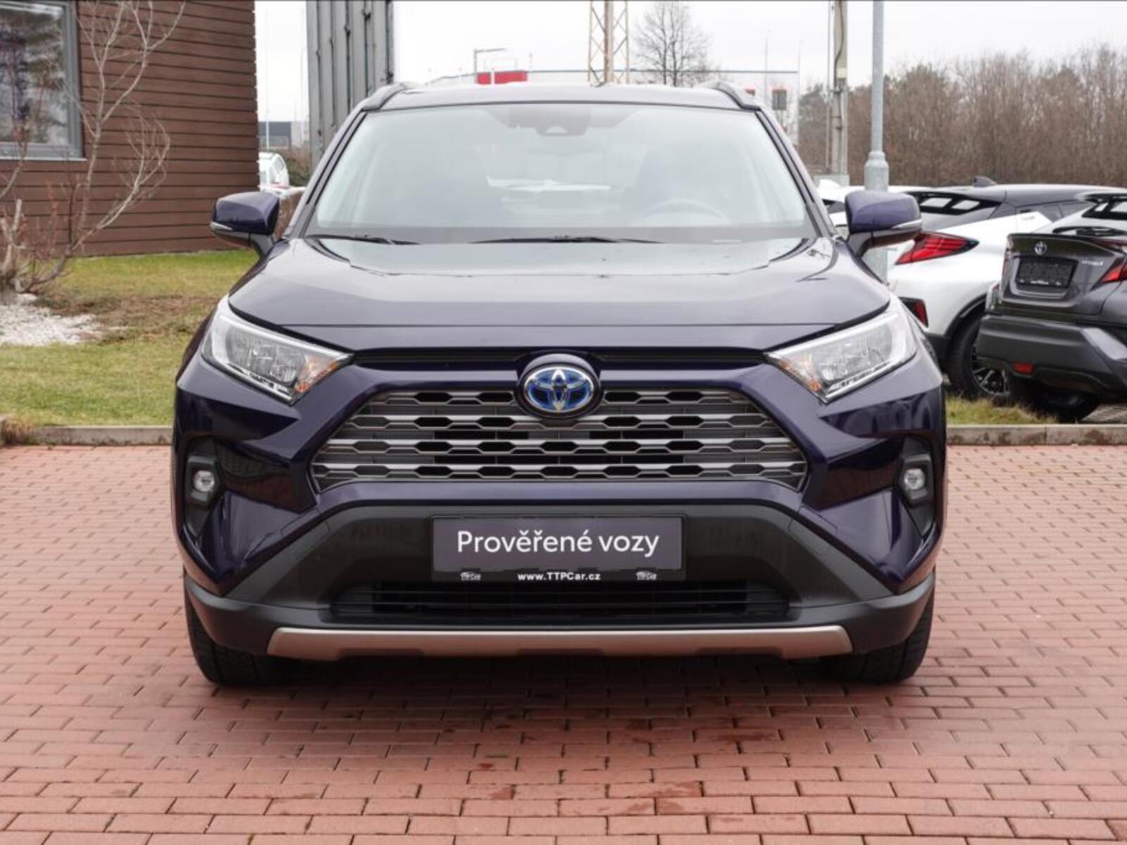 Toyota RAV4 2