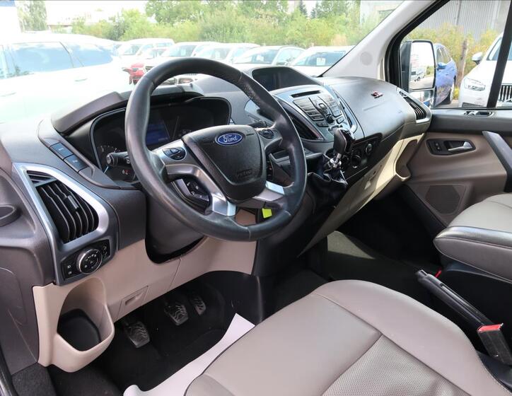 Ford Transit Custom 9
