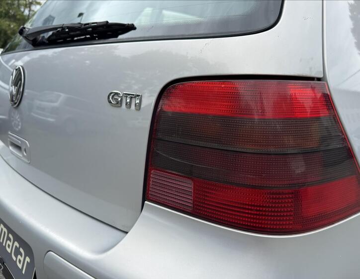 Volkswagen Golf 12