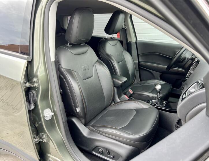 Jeep Compass 20