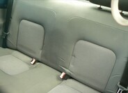 Volkswagen New Beetle 16