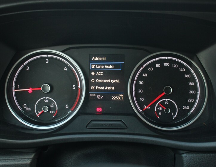 Volkswagen California 26