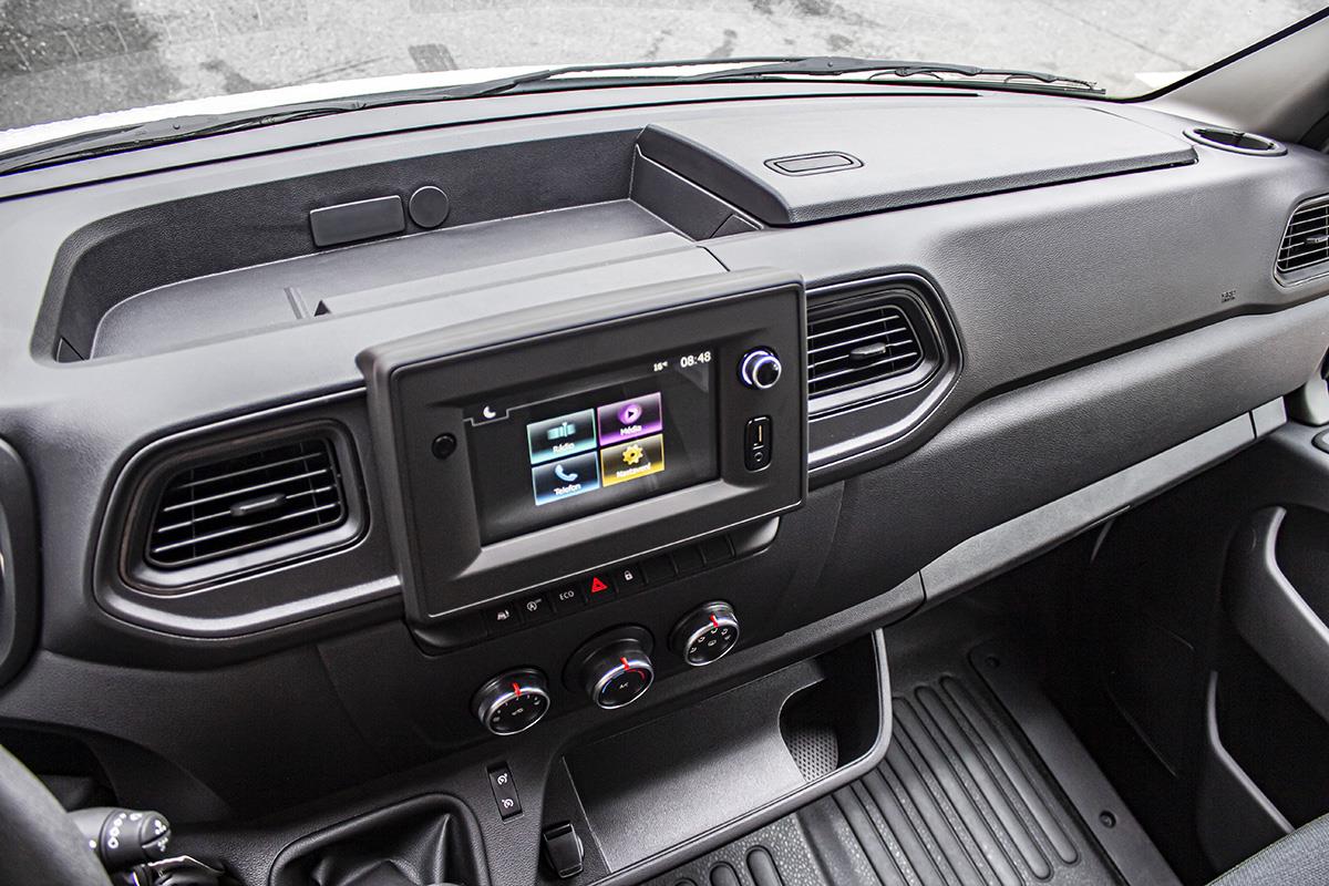 Nissan Interstar