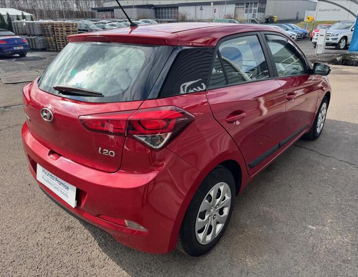 Hyundai i20 9