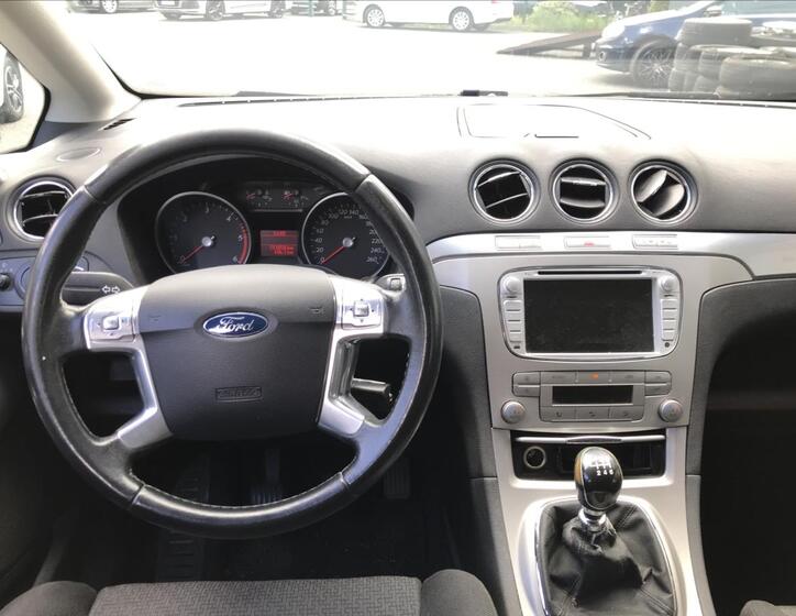 Ford S-MAX 8