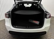 Tesla Model Y 27