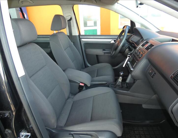 Volkswagen Touran 10
