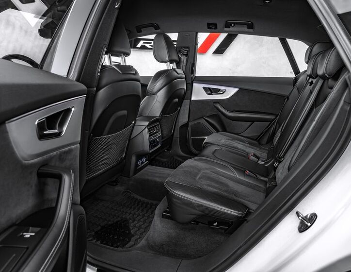 Audi SQ8 15