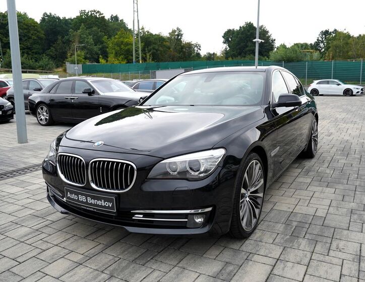 BMW Řada 7 2