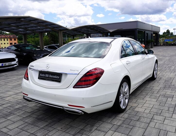 Mercedes-Benz Třídy S 11
