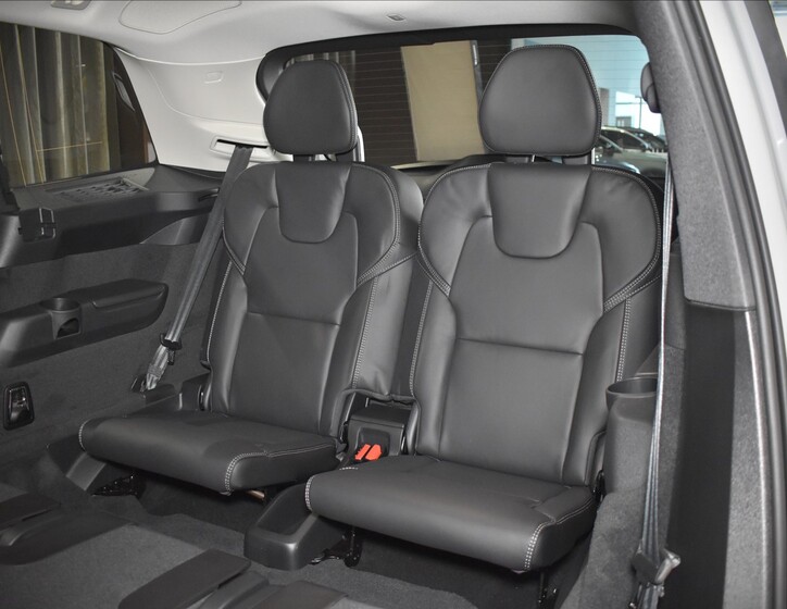 Volvo XC90 22