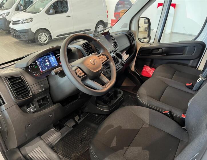 Toyota Proace Max 10