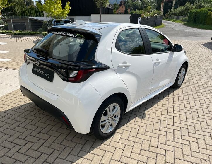 Toyota Yaris 6