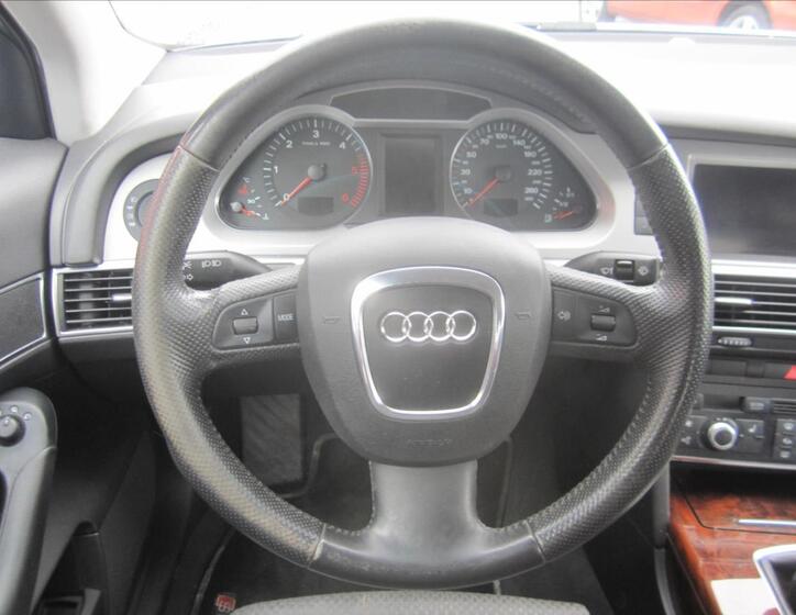 Audi A6 8