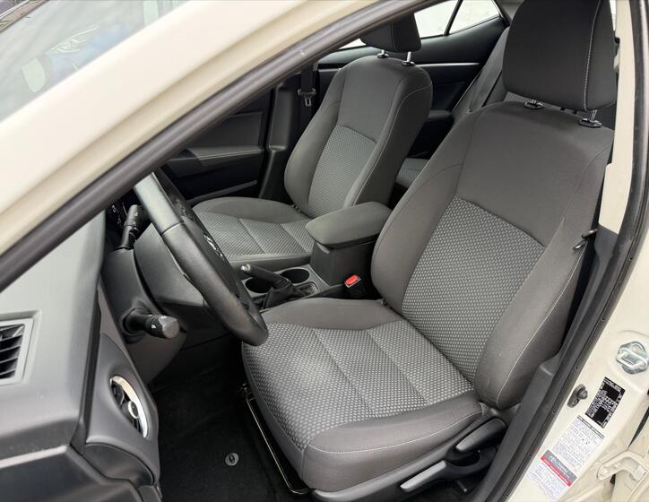Toyota Corolla 8