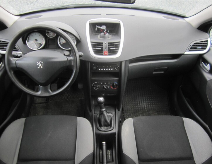 Peugeot 207 7