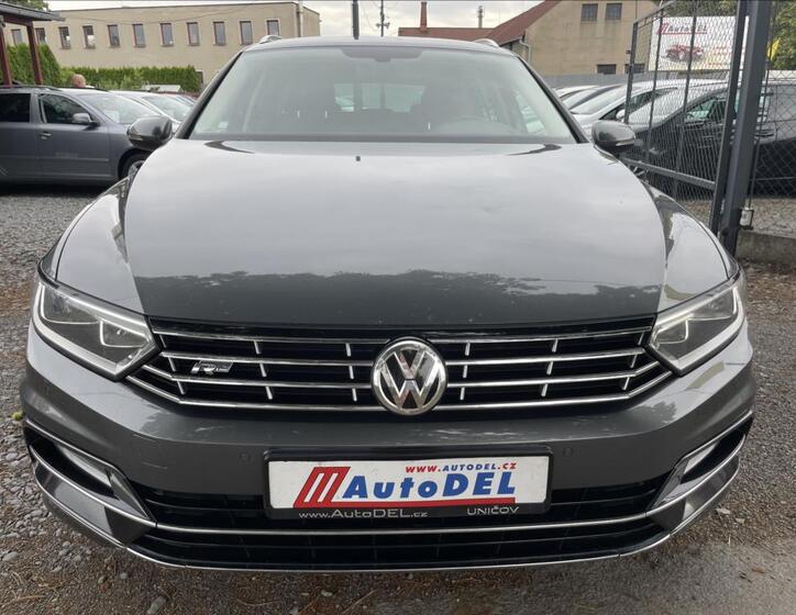 Volkswagen Passat 9
