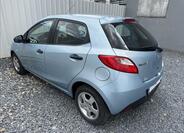 Mazda 2 10