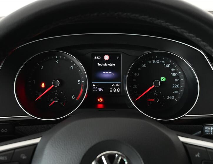 Volkswagen Passat 13