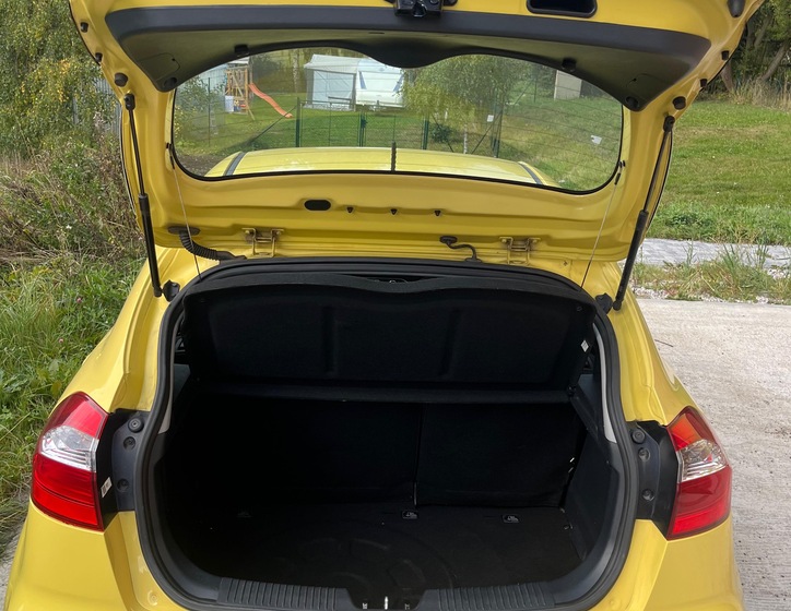 KIA Rio 5