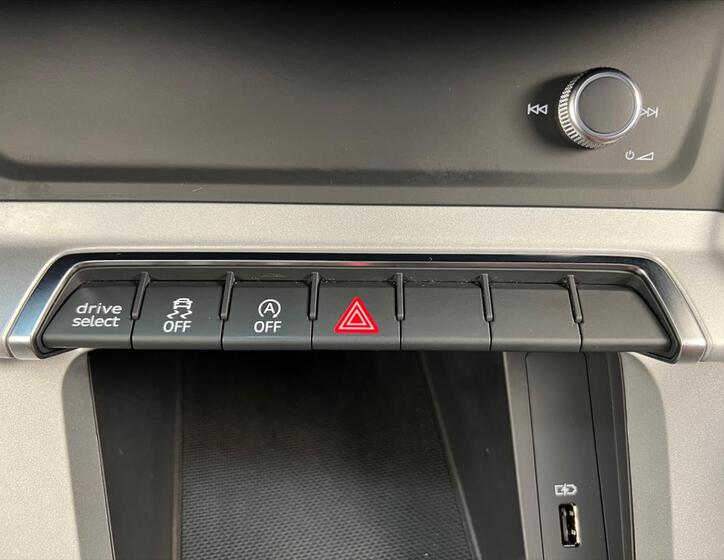 Audi Q3 17