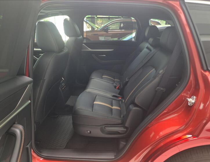 Mazda CX-80 4