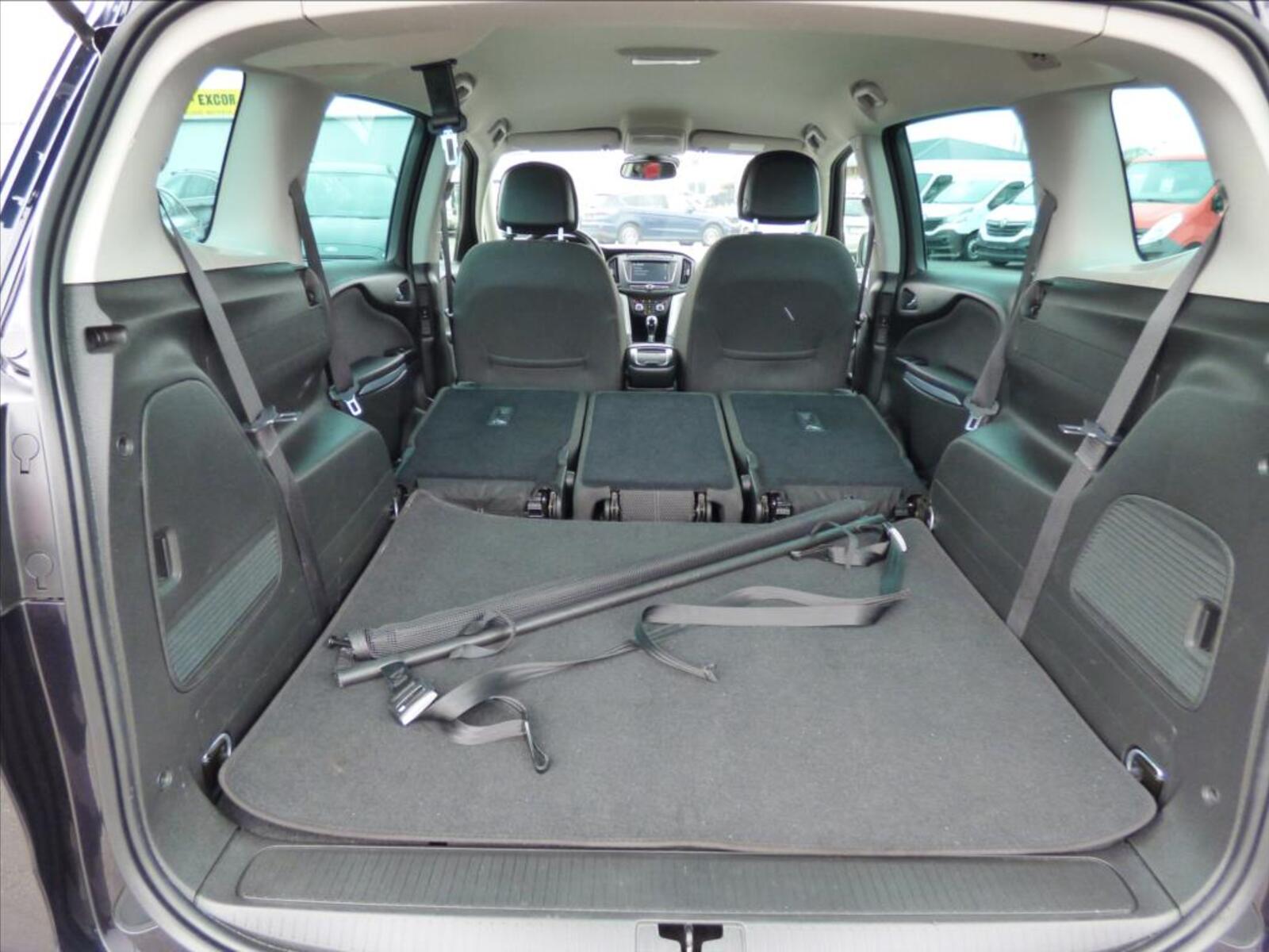 Opel Zafira 51