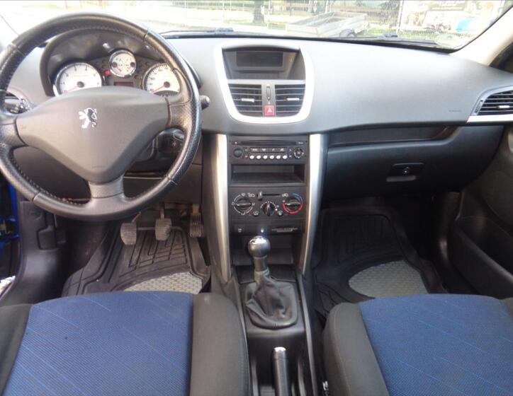 Peugeot 207 13